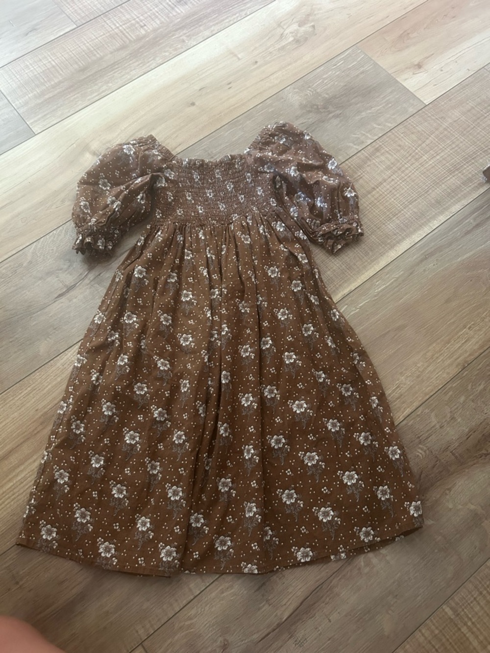 Rylee + Cru Brown Floral Puff-Sleeve Dress